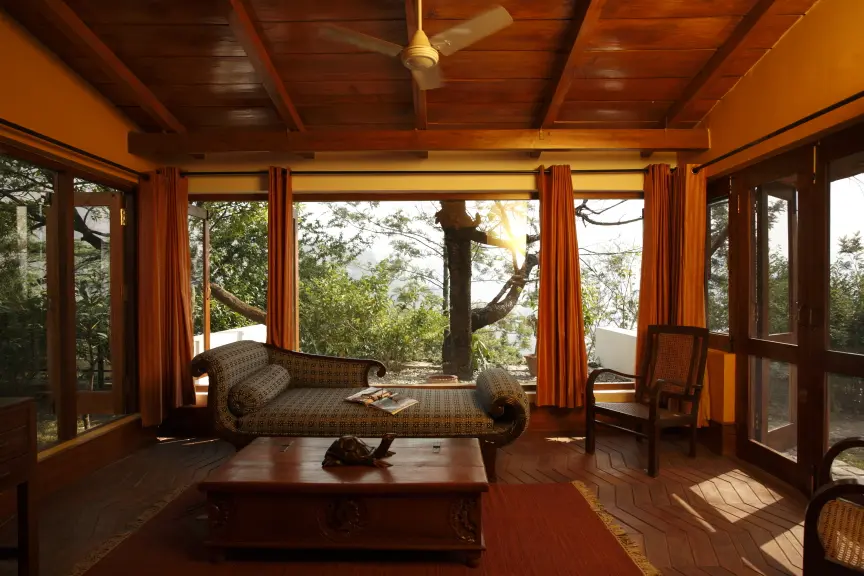 Heritage House Suites